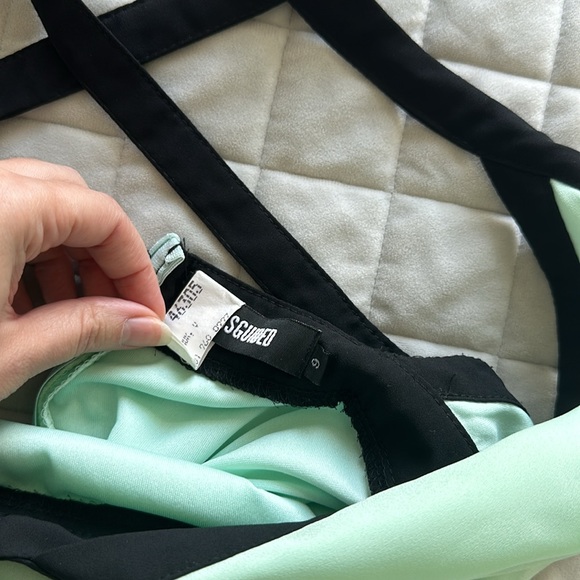 Missguided Green Gown - Picture 6 of 8